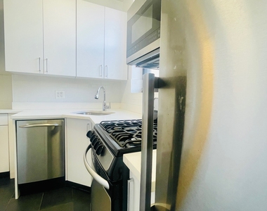 166 West 72nd Street - Photo Thumbnail 10