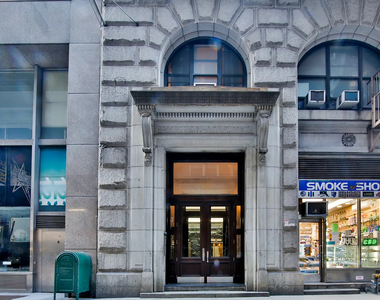 135 William Street - Photo Thumbnail 12
