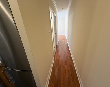 326 East 58th Street - Photo Thumbnail 6