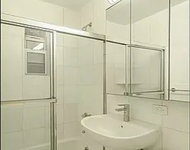 326 East 58th Street - Photo Thumbnail 9