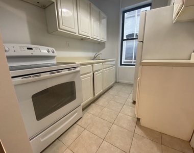 West 152nd Street - Photo Thumbnail 3