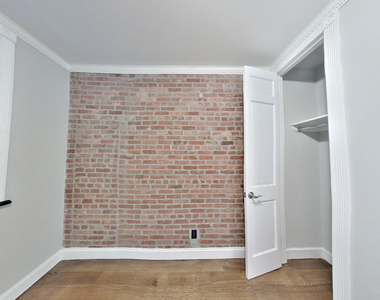 434 West 52nd Street - Photo Thumbnail 3