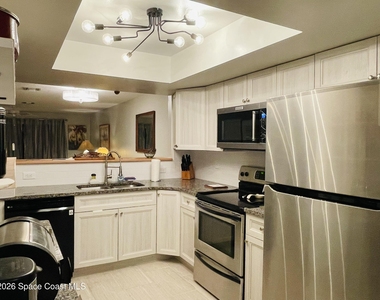 159 Queens Court - Photo Thumbnail 12