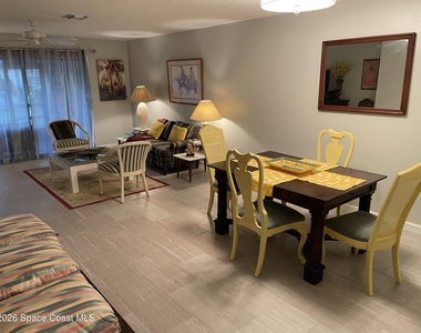 159 Queens Court - Photo Thumbnail 5