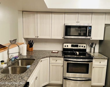 159 Queens Court - Photo Thumbnail 13