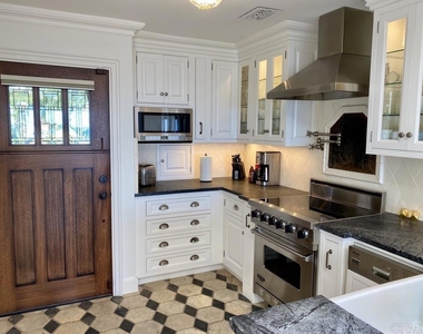 1558 Camino Del Mar - Photo Thumbnail 2