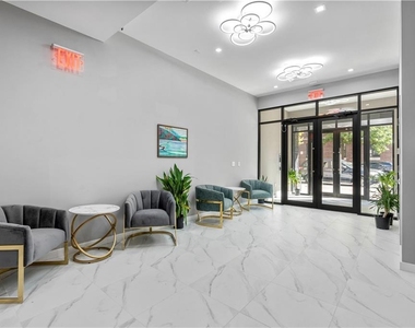 112 Seaman Avenue - Photo Thumbnail 21