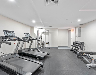 112 Seaman Avenue - Photo Thumbnail 17