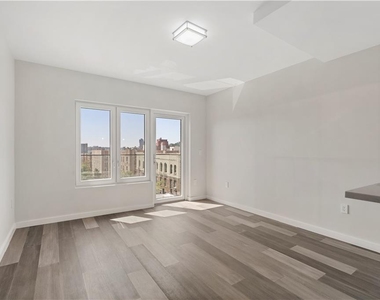 112 Seaman Avenue - Photo Thumbnail 14