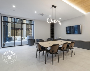 931 Carroll Street - Photo Thumbnail 19