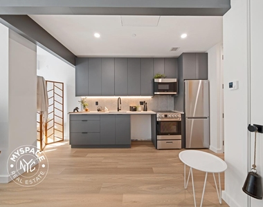 931 Carroll Street - Photo Thumbnail 2