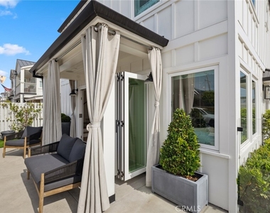 300 Coral Avenue - Photo Thumbnail 24