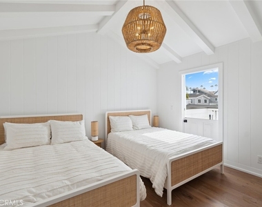 300 Coral Avenue - Photo Thumbnail 21