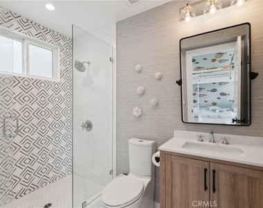 300 Coral Avenue - Photo Thumbnail 16