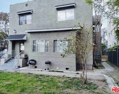 1981 Estrella Avenue - Photo Thumbnail 3