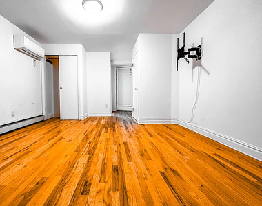 East 58th Street /2nd Ave - Photo Thumbnail 5