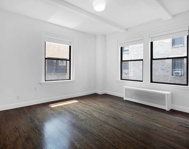 12 East 86th Street - Photo Thumbnail 3