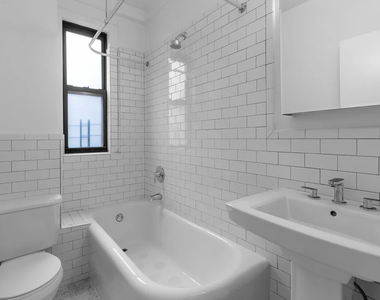 12 East 86th Street - Photo Thumbnail 4