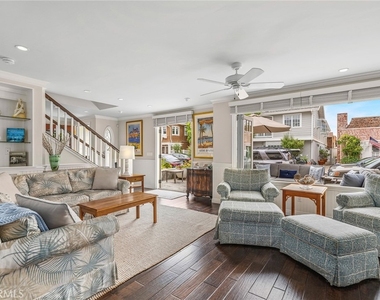 112 Abalone Avenue - Photo Thumbnail 6
