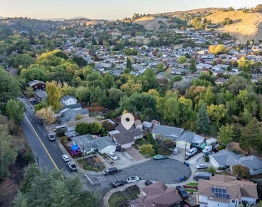 2315 Hoytt Ct - Photo Thumbnail 40