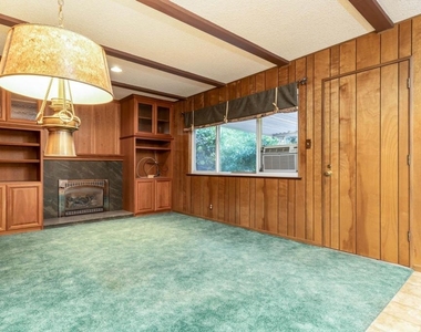 2315 Hoytt Ct - Photo Thumbnail 14