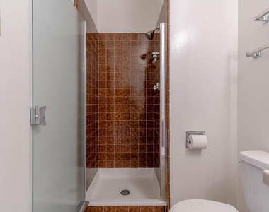 2315 Hoytt Ct - Photo Thumbnail 20