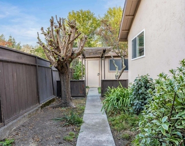 2315 Hoytt Ct - Photo Thumbnail 38