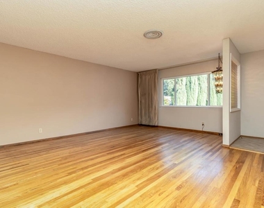 2315 Hoytt Ct - Photo Thumbnail 4