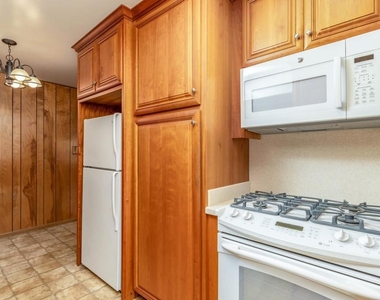 2315 Hoytt Ct - Photo Thumbnail 11
