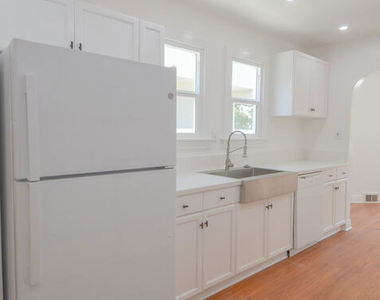 1845 Midvale Avenue - Photo Thumbnail 34