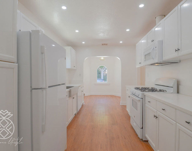 1845 Midvale Avenue - Photo Thumbnail 33