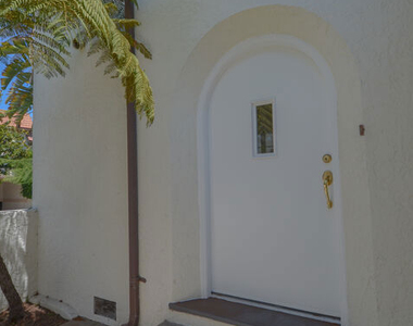 1845 Midvale Avenue - Photo Thumbnail 6
