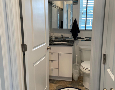 106 W Pompano Way - Photo Thumbnail 14