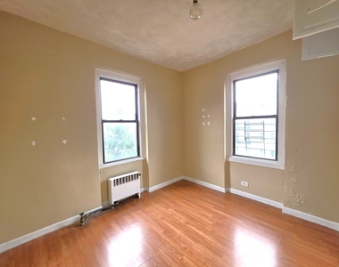 21-77 33rd Street - Photo Thumbnail 6