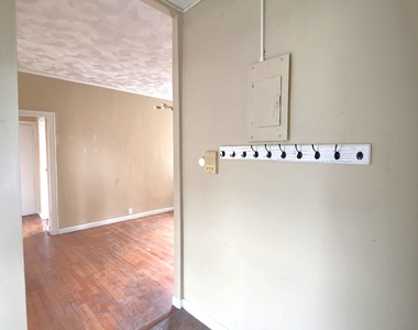 21-77 33rd Street - Photo Thumbnail 5