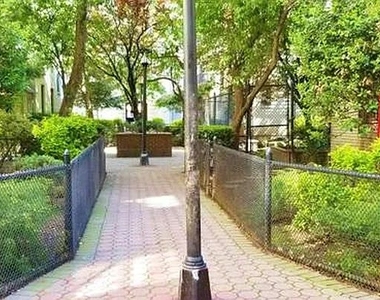 21-77 33rd Street - Photo Thumbnail 15