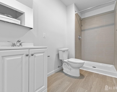 226 New Brunswick Avenue - Photo Thumbnail 14