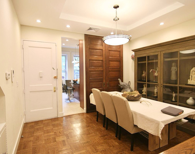 39 West 89th Street - Photo Thumbnail 4