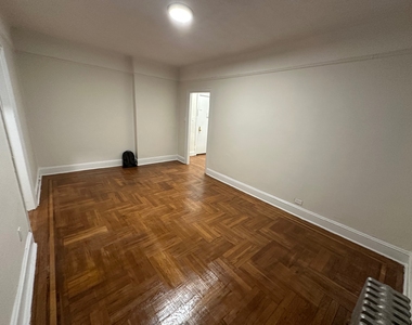 1544 Gillespie Avenue - Photo Thumbnail 3