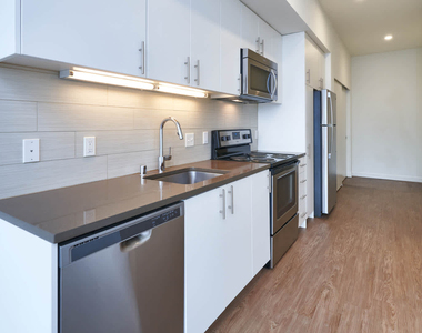 4715 42nd Ave Sw - Photo Thumbnail 7