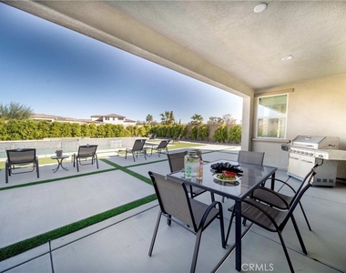 58085 Coral View Way - Photo Thumbnail 65
