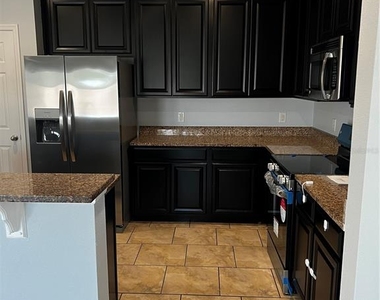 438 Vitoria Road - Photo Thumbnail 6