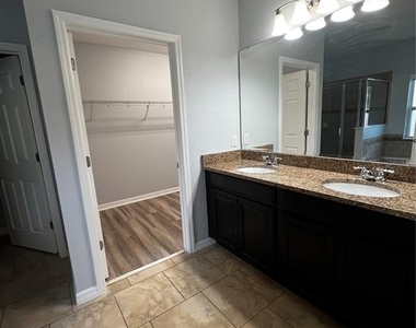 438 Vitoria Road - Photo Thumbnail 9