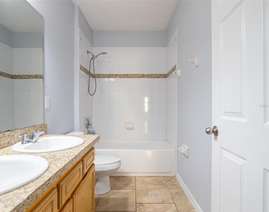 438 Vitoria Road - Photo Thumbnail 14