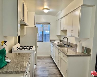 4702 W 17th Street - Photo Thumbnail 1
