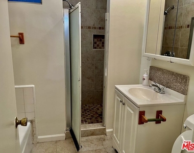 4702 W 17th Street - Photo Thumbnail 4
