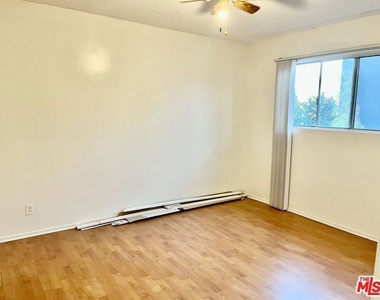 4702 W 17th Street - Photo Thumbnail 9