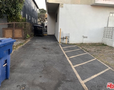 4702 W 17th Street - Photo Thumbnail 13