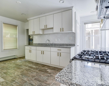 212 Easton Avenue - Photo Thumbnail 10