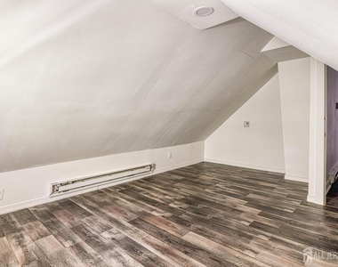 212 Easton Avenue - Photo Thumbnail 19